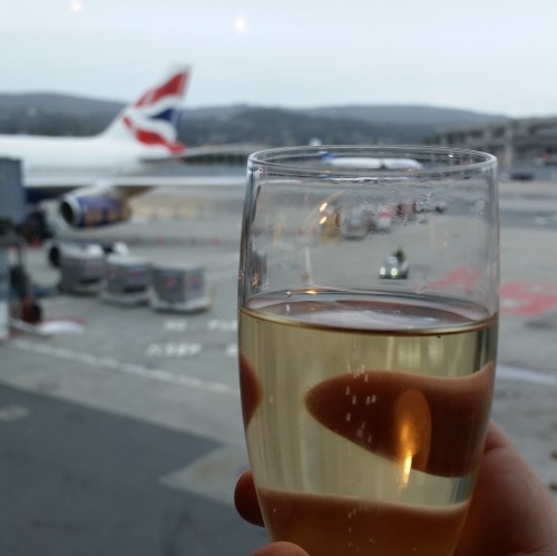 british airways champagne lounge sfo plane 500x499