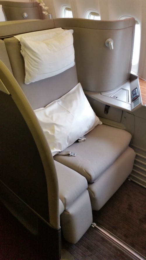 cathay pacific first class 777 seat 500x889