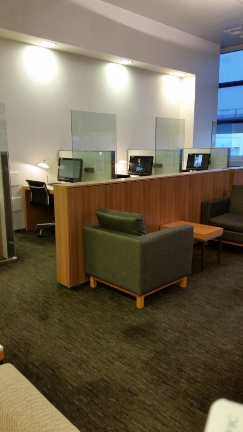 cathay pacific lounge frankfurt business center 500x889