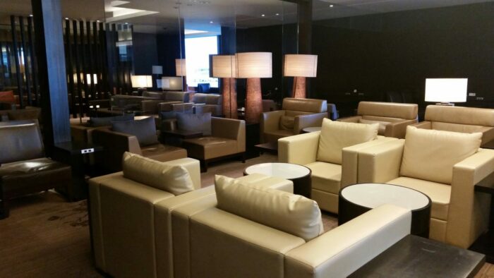 jal first class lounge 700x394