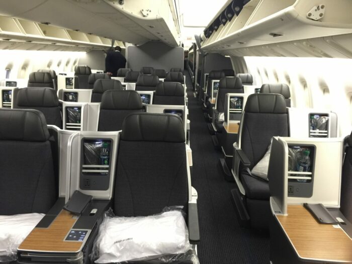 american airlines business class boeing 767 700x525