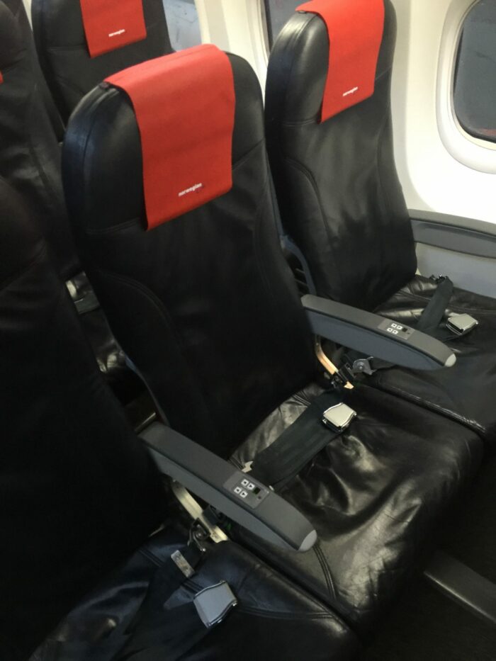 norwegian air seats 700x933