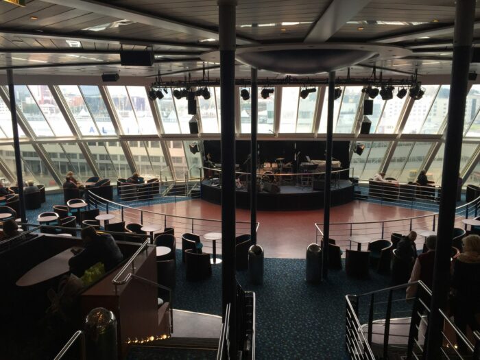tallinn helsinki ferry lounge 700x525