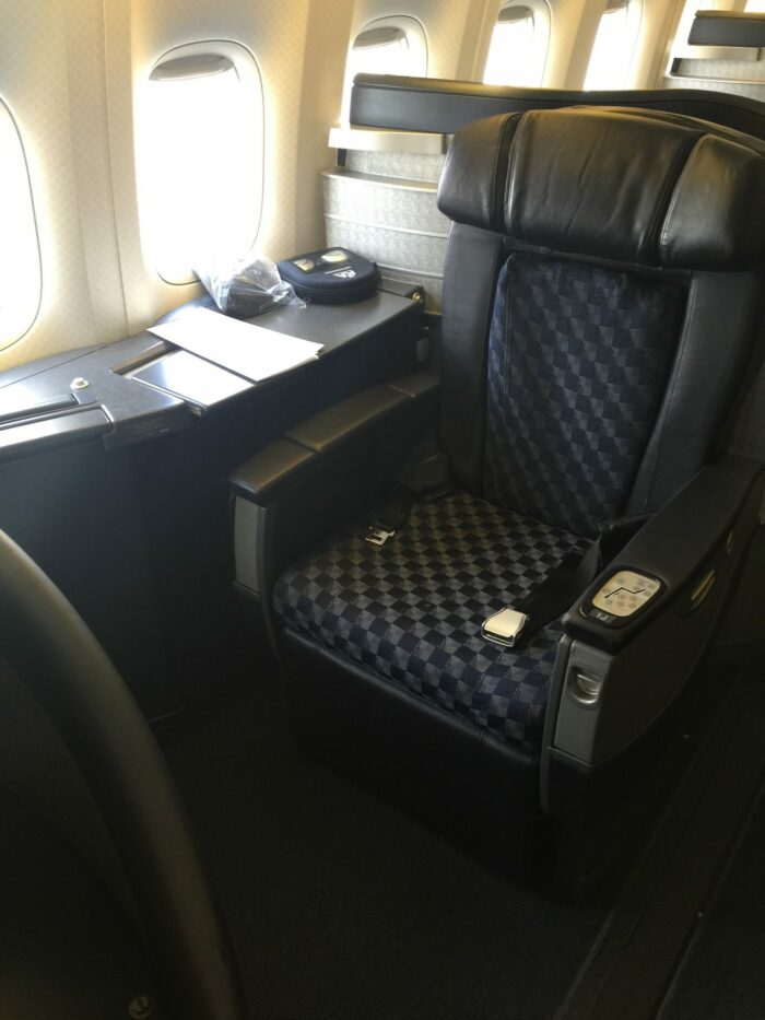 american airlines first class seat boeing 777 700x933
