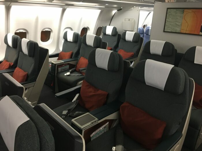 cathay pacific business class airbus a330 700x525