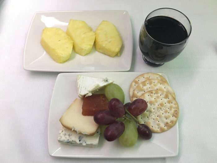 cathay pacific business class cheese plate 700x525