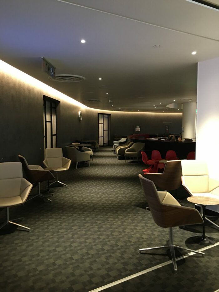 oneworld business class lounge lax airport 700x933