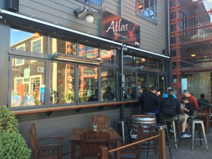 atlas beer cafe 700x525