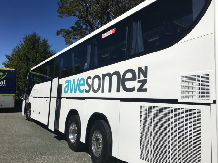 awesome nz bus 700x525