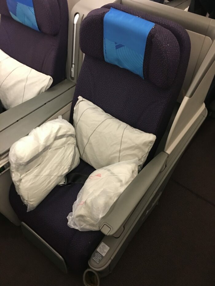 malaysia airlines business class airbus a330 300 seat 700x933