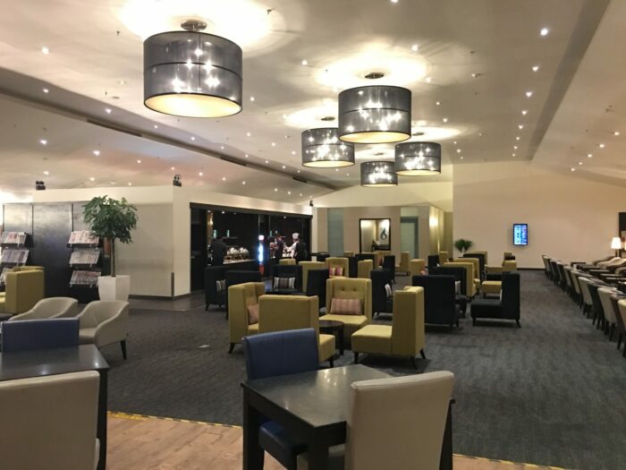 malaysia airlines golden lounge kuala lumpur satellite dining room 700x525