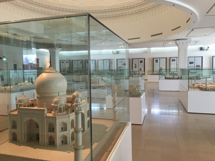 islamic arts museum malaysia architecture 700x525