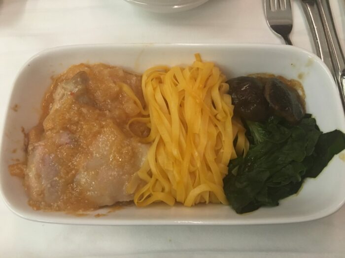 malaysia airlines business class boeing 737 dinner 700x525