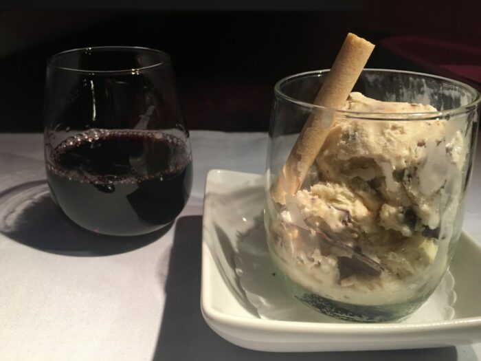 american airlines business class boeing 777 300er los angeles lax to london heathrow lhr ice cream port 700x525