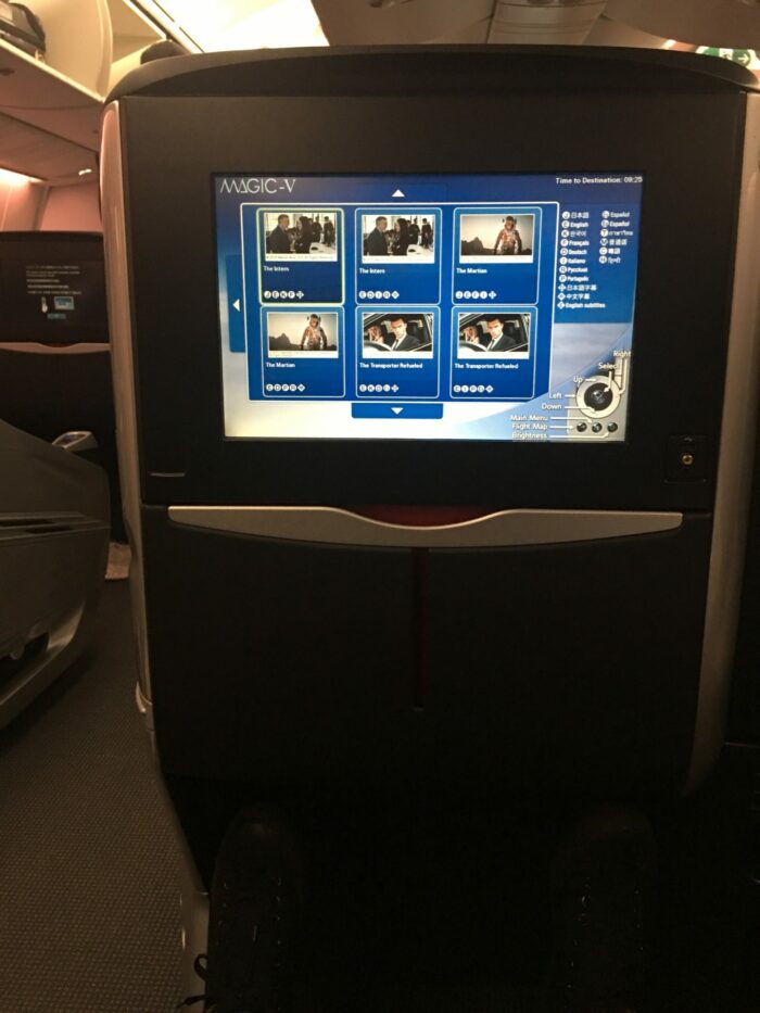 jal business class boeing 787 osaka to los angeles video screen 700x933
