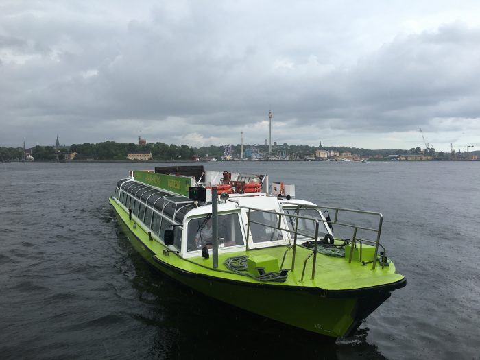 hop on hop off boat stockholm 700x525