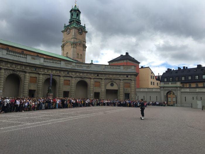 changing of the guard stockholm crowd 700x525