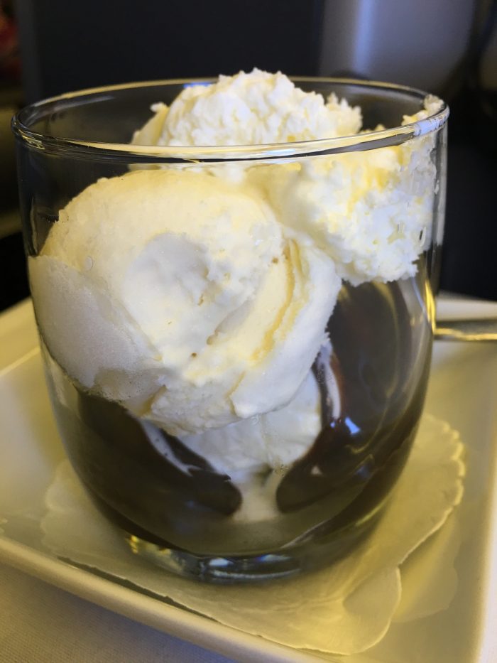 american airlines business class boeing 767 dusseldorf dus to chicago ord hot fudge sundae 700x933