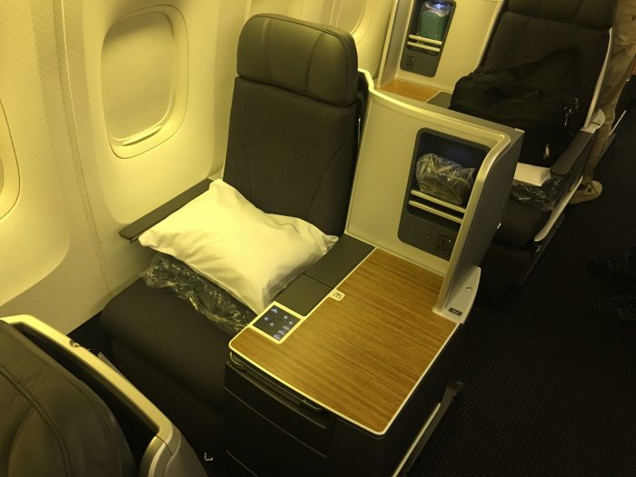 american airlines business class boeing 767 dusseldorf dus to chicago ord seat 700x525
