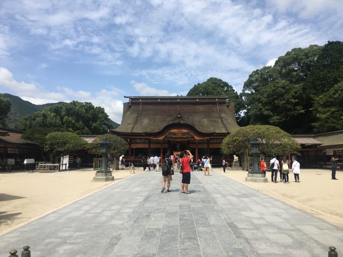 dazaifu tenmangu shrine 700x525