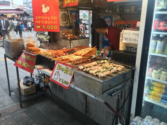 dongdaemun market street food 700x525