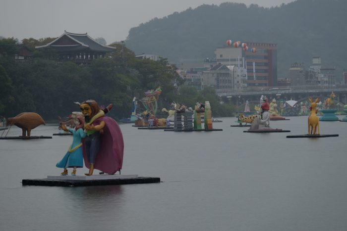 floats river jinju lantern festival 700x467