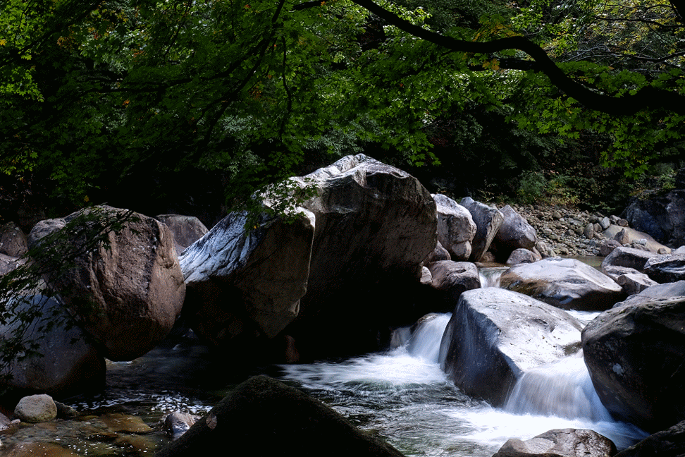 seoraksan national park biseondae hike river