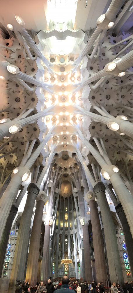 sagrada familia barcelona interior ceiling 457x1000