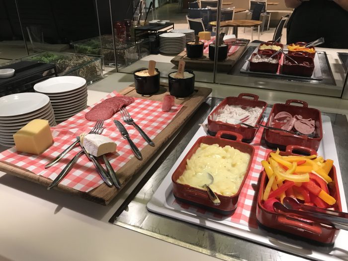 lufthansa welcome lounge frankfurt airport meat cheese 700x525