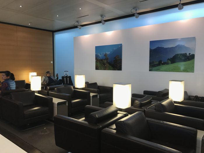 swiss business class lounge geneva airport seating 700x525