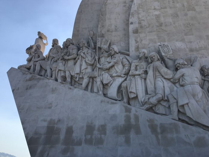 monument to the discoveries belem 700x525