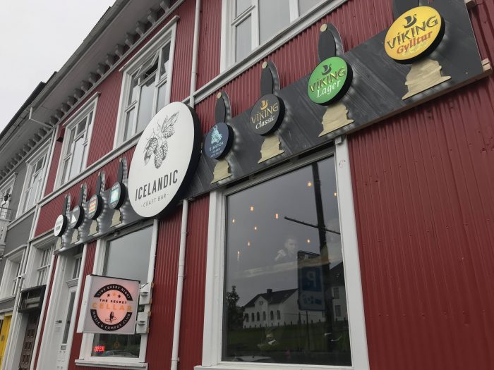 craft beer in reykjavik icelandic craft bar 700x525