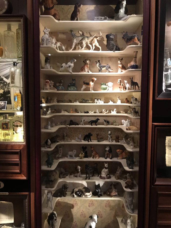 museum of innocence istanbul dog figurines 700x933