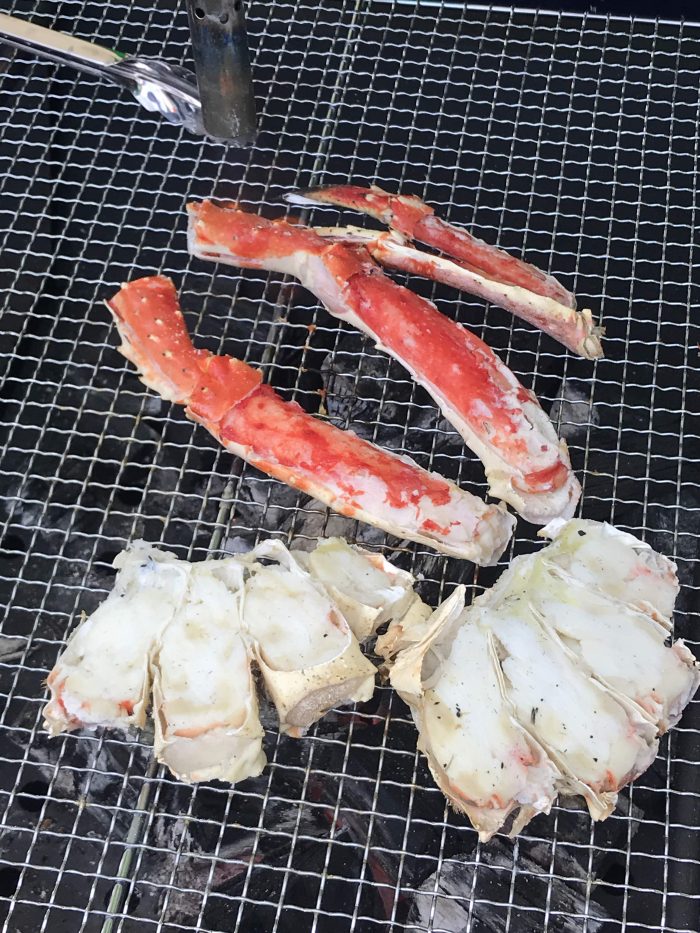 hokkaido food fair grilled king crab 700x933