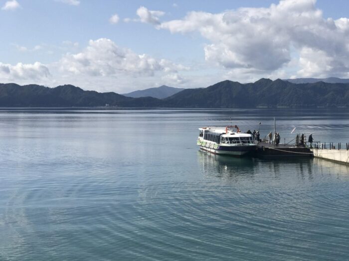 lake tazawa boat cruise tour 700x525