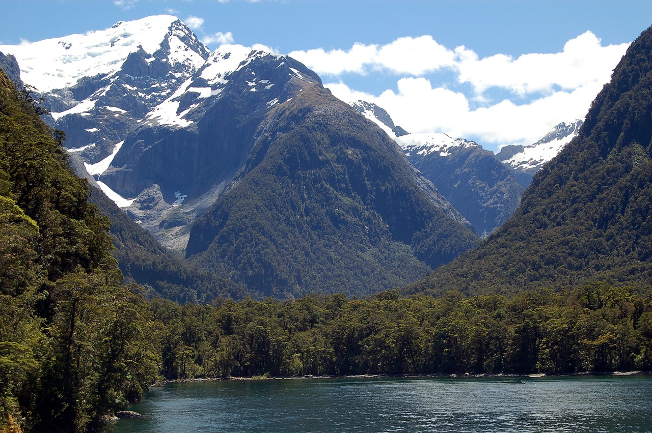 new zealand mountains - Travel Contest Roundup: December 10, 2014 - New Zealand, China, France & more