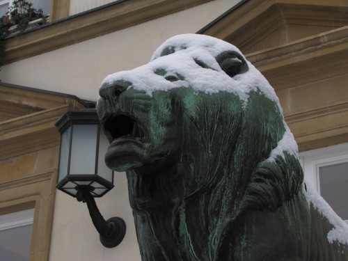 luxembourg lion statue 500x375 - Traveling from Zurich to Luxembourg to Bruges