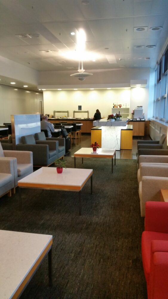 Cathay Pacific First Class & Business Class Lounge Frankfurt FRA Review