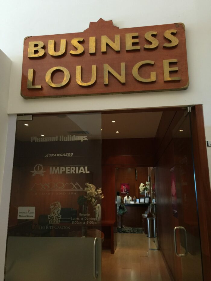 Business Lounge Terminal 3 Cancun CUN review