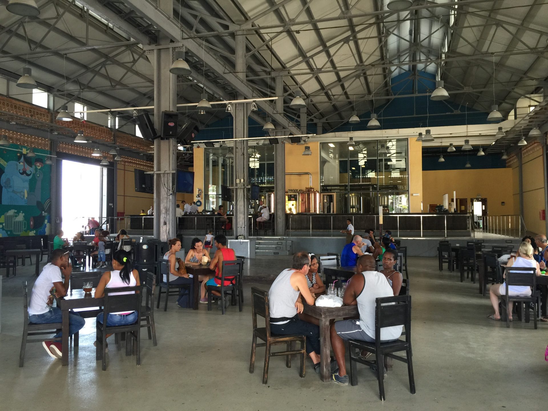 almacen de la madera y el tabaco - 2 Great Places For Craft Beer in Havana, Cuba