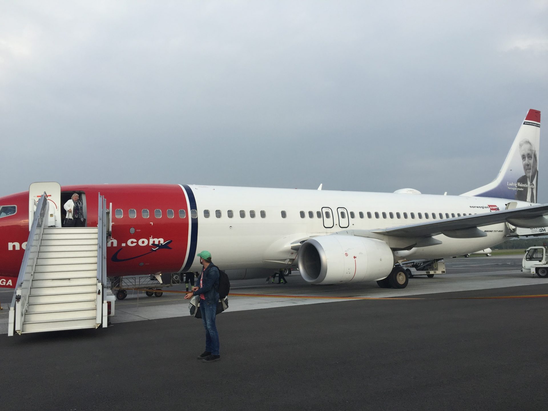 norwegian boeing 737 800 - Norwegian Air Economy Class Boeing 737-800 Copenhagen CPH to Riga RIX review