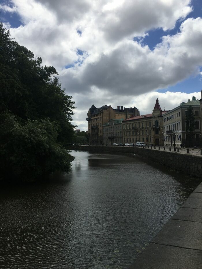 gothenburg canals 700x933 - Slottsskogen & the Gothenburg City Center