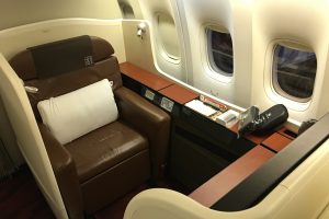 Japan Airlines JAL First Class Boeing 777-300ER San Francisco SFO to Tokyo Haneda HND review