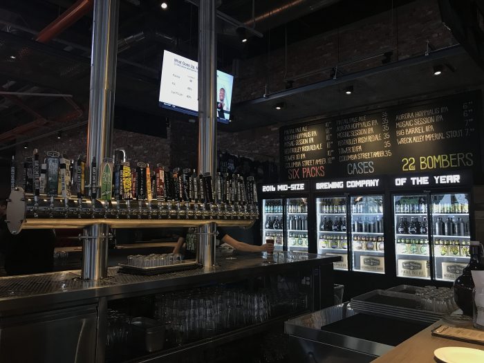karl strauss los angeles 700x525 - 6 Great Places For Craft Beer in Downtown Los Angeles