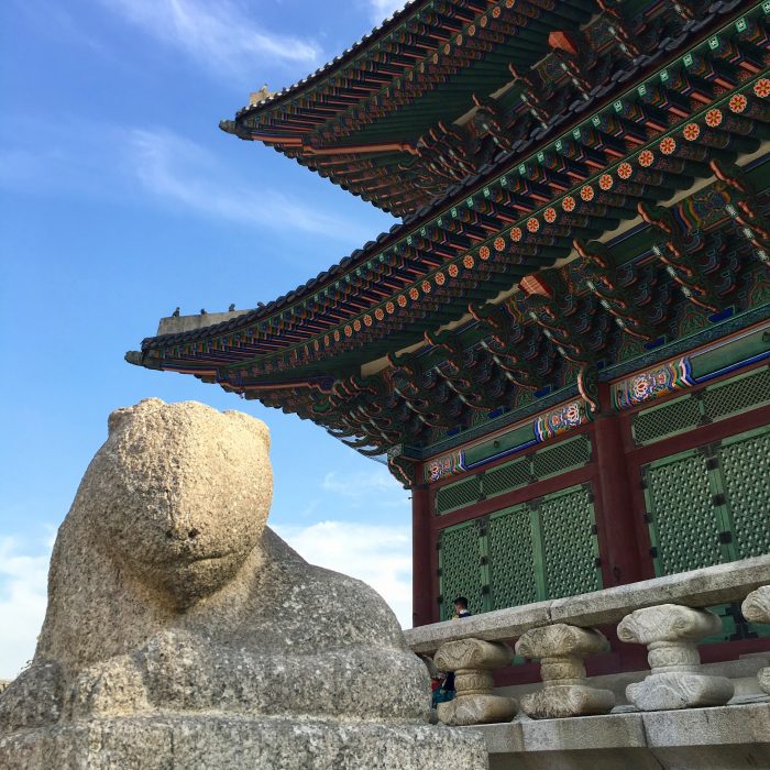 gyeongbokgung palace stone animals 700x700