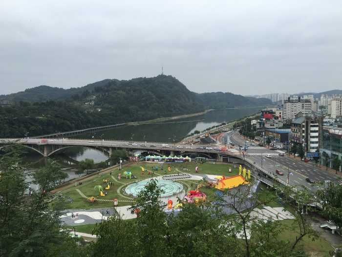 jinju nam river 700x525 - A visit to Jinjuseong Fortress in Jinju, South Korea