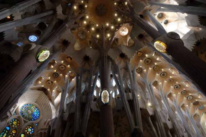 sagrada familia barcelona columns 700x467 - A visit to the Sagrada Familia in Barcelona, Spain