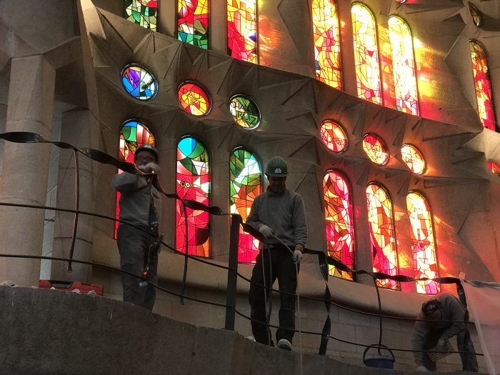 sagrada familia construction workers 700x525 - A visit to the Sagrada Familia in Barcelona, Spain