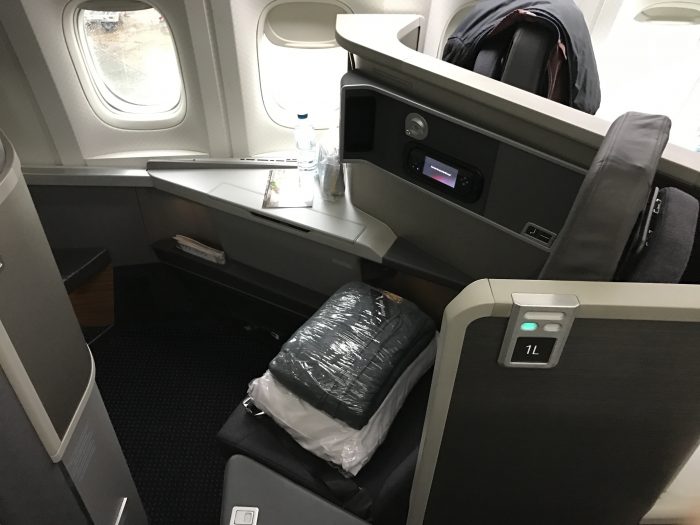 american airlines business class boeing 777 200 london heathrow lhr to los angeles lax seat 700x525 - American Airlines Business Class Boeing 777-200 London Heathrow LHR to Los Angeles LAX review
