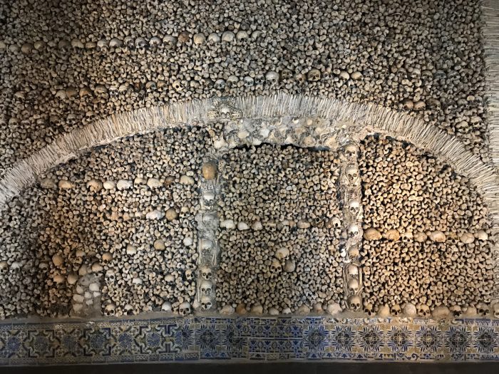 capela dos ossos evora portugal 700x525 - A day trip from Lisbon to Évora, Portugal